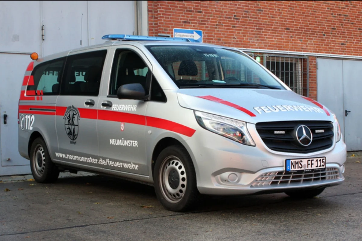 Der später gestohlene Mannschaftstransportwagen der Feuerwehr Neumünster-Wittorf